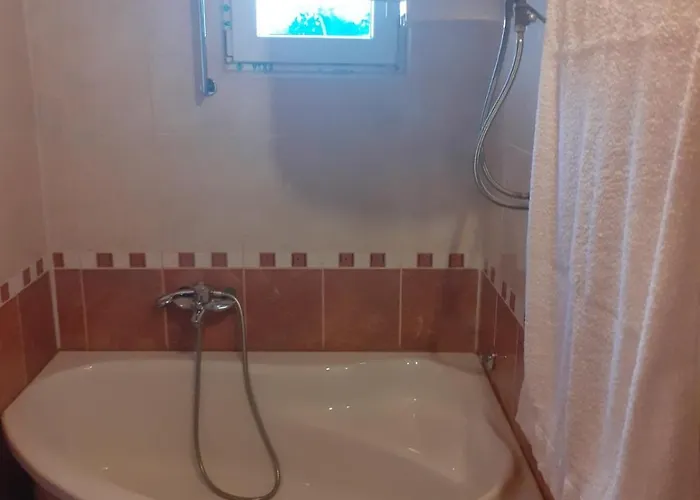 Ozim Oaza Zelenila I Mira 公寓 *